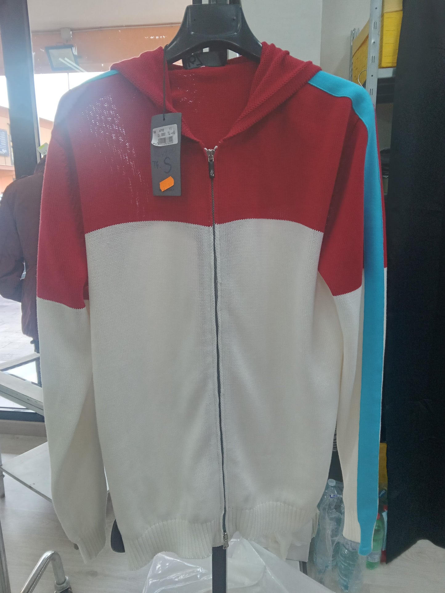 Maglia zip c/cappuccio H67