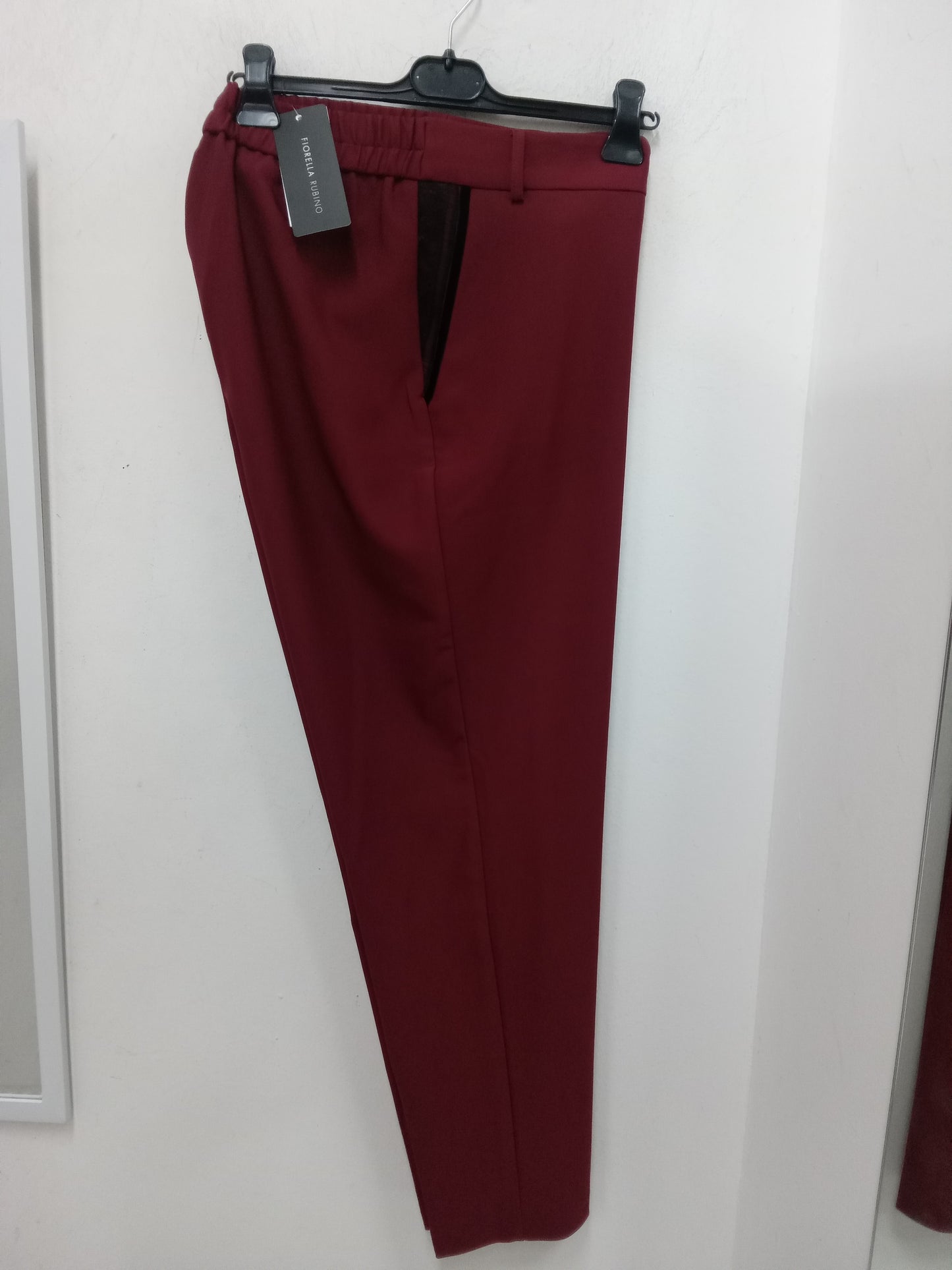 Pantalone Fiorella Rubino bordeaux con inserti pizzo