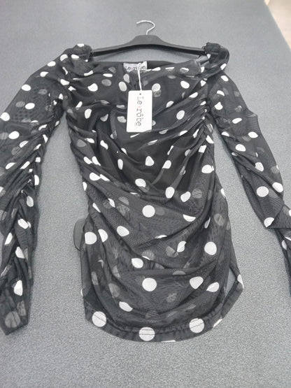 LE RÔBE blusa pois B/N